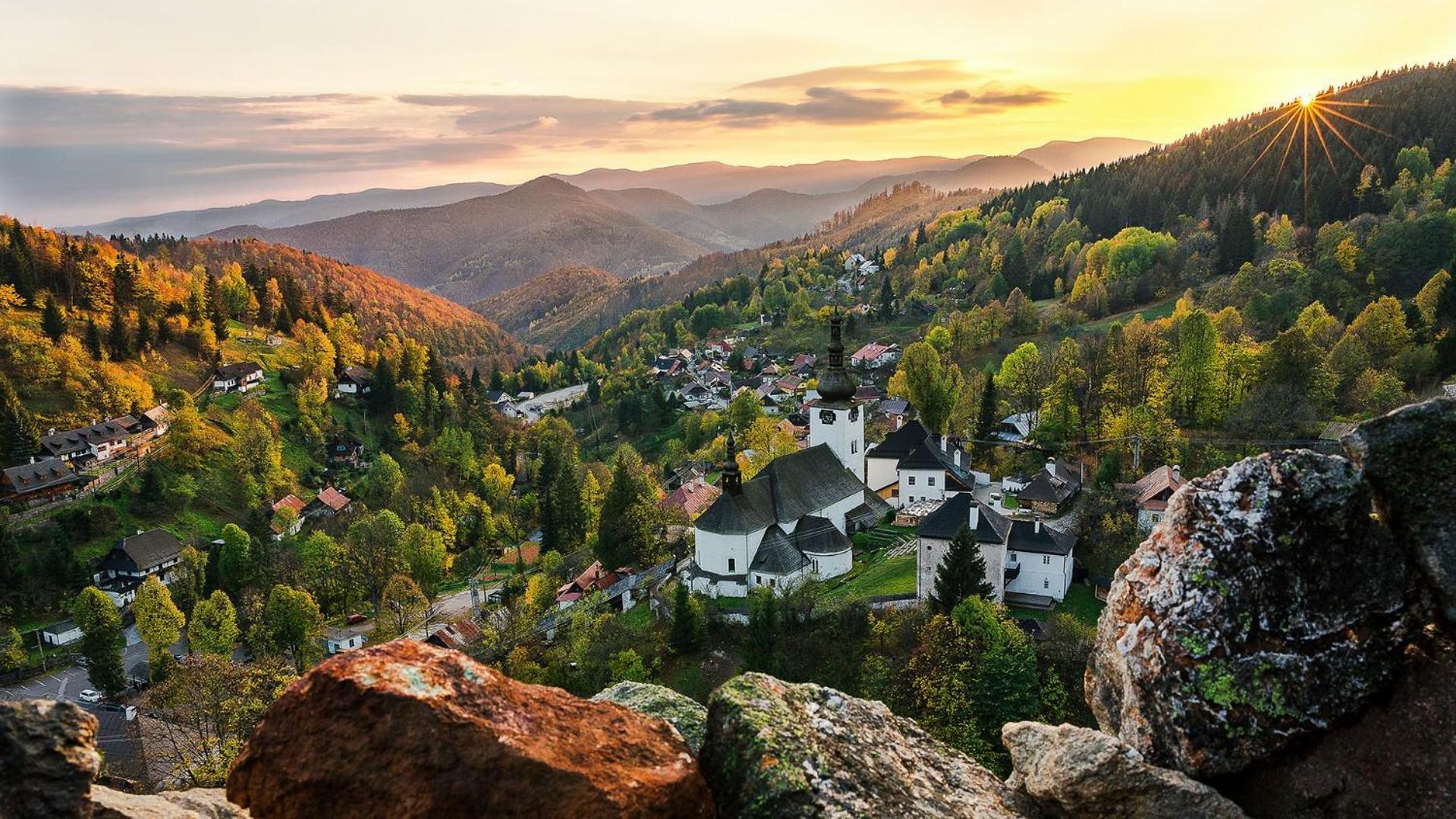 Komfortny Apartman So Zahradou A Sukromnym Parkoviskom-Nonstop Check-In Банска бистрица Екстериор снимка
